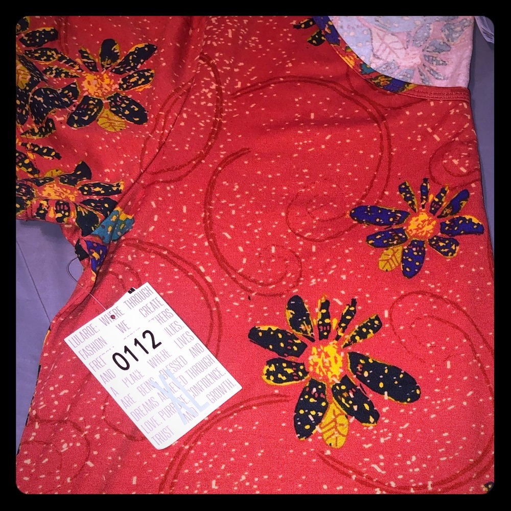 LuLaRoe XL Classic T